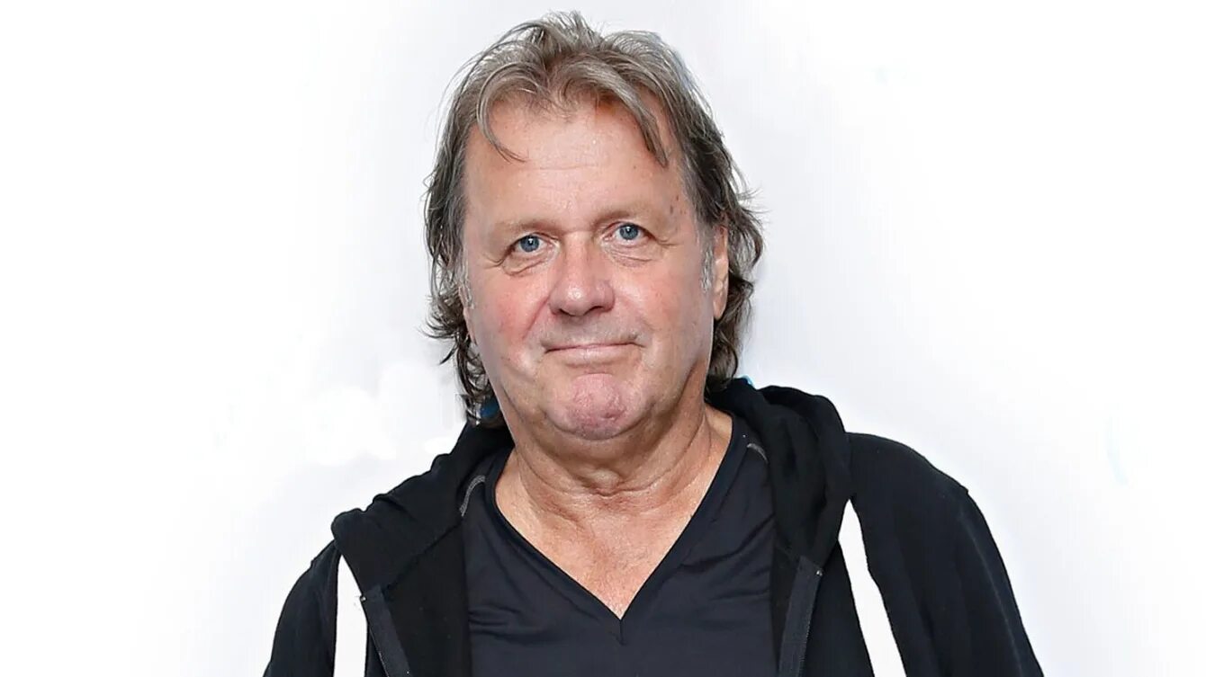 John wetton - 12 июня 1949. Джон уэттон. John wetton. John wetton. John wetton.
