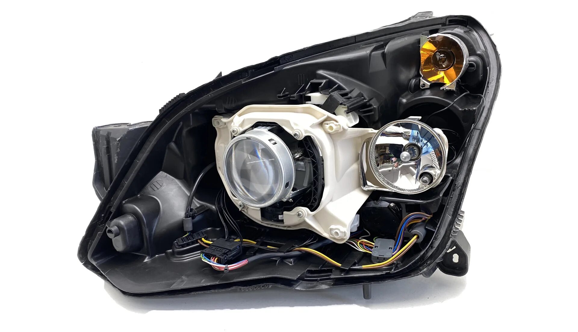 Модуль в фары. Opel astra h bi led линзы. bi led модули туарег. фокус 2 фары адаптив.