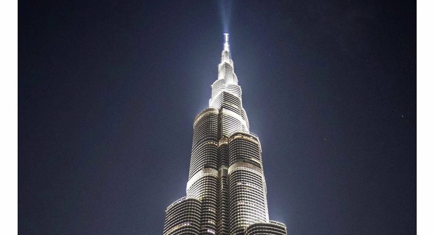 Бурдж Халифа самое высокое здание в мире. Бурдж Халифа 2012. Бурдж Халифа Триколор. Будхалифа Триколор России.