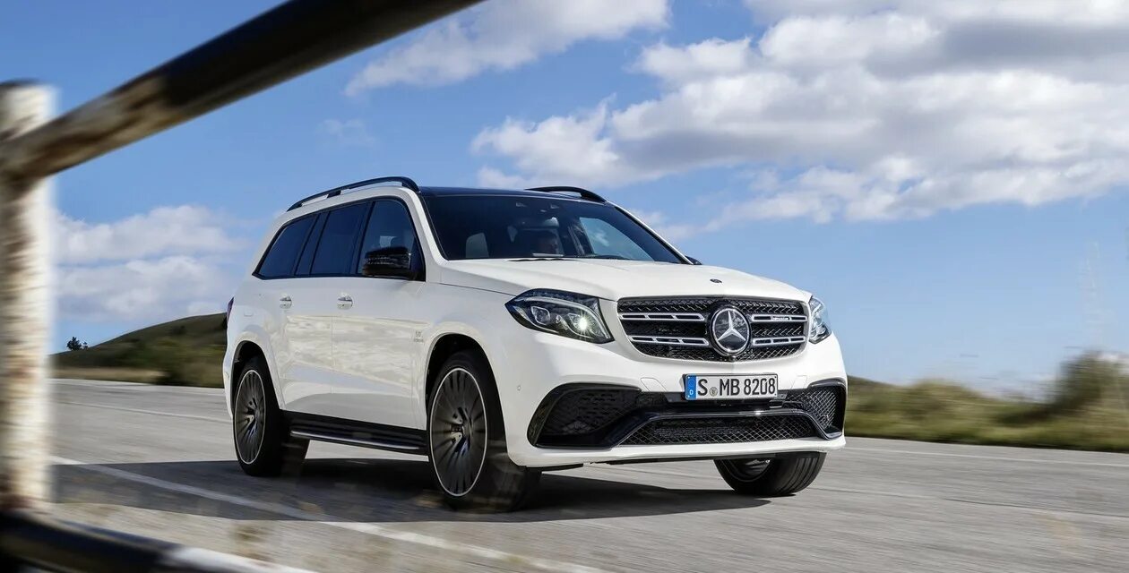 Mercedes-AMG GLS63 2017 Car Review - YouTube