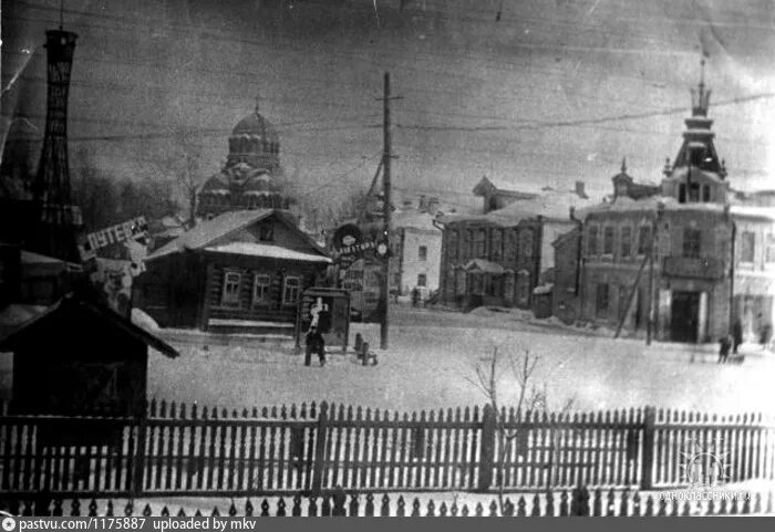 Сормово лукино. Сормово улица коминтерна нижний новгород. баррикады сормово нижний новгород улица. красное сормово революция 1905 года. баррикады 1905 года нижний новгород.