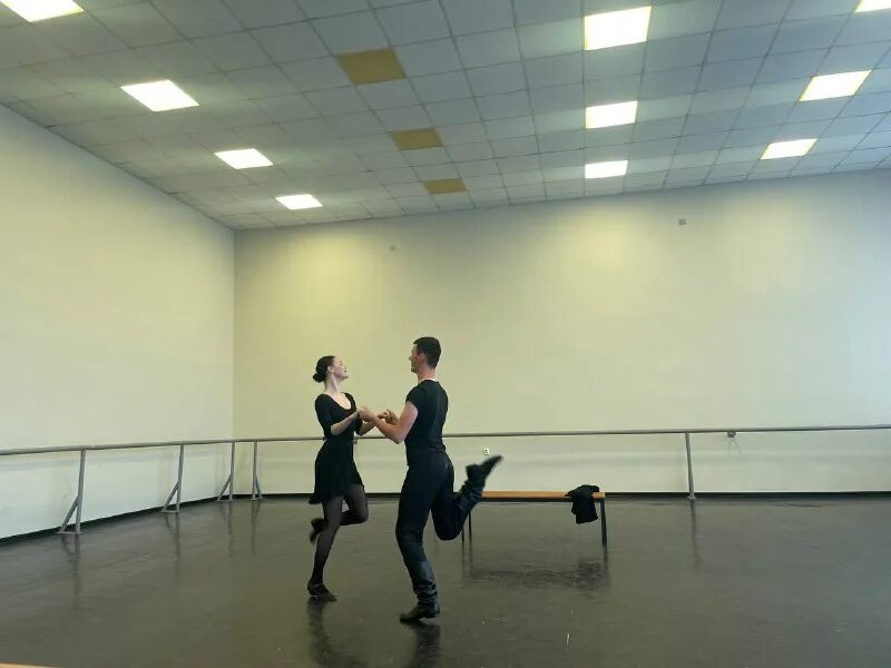 педагог классического танца. дисциплина в хореографии. хореограф. танцевальный класс. московская балетная академия.