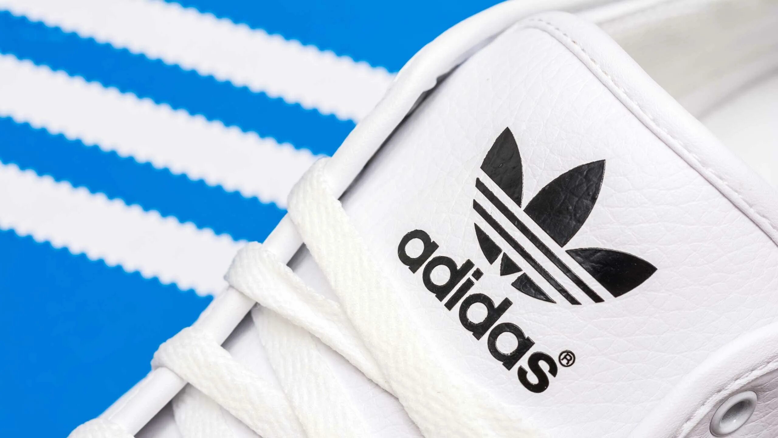 Мир адидас. Кроссовки adidas Sportswear adidas. Adidas Originals 2022. Adidas Sneakers 2022. Адидас одежда 2022.