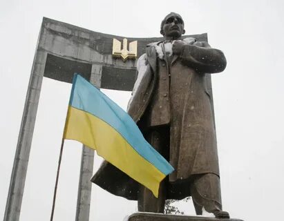 Памятник бандере