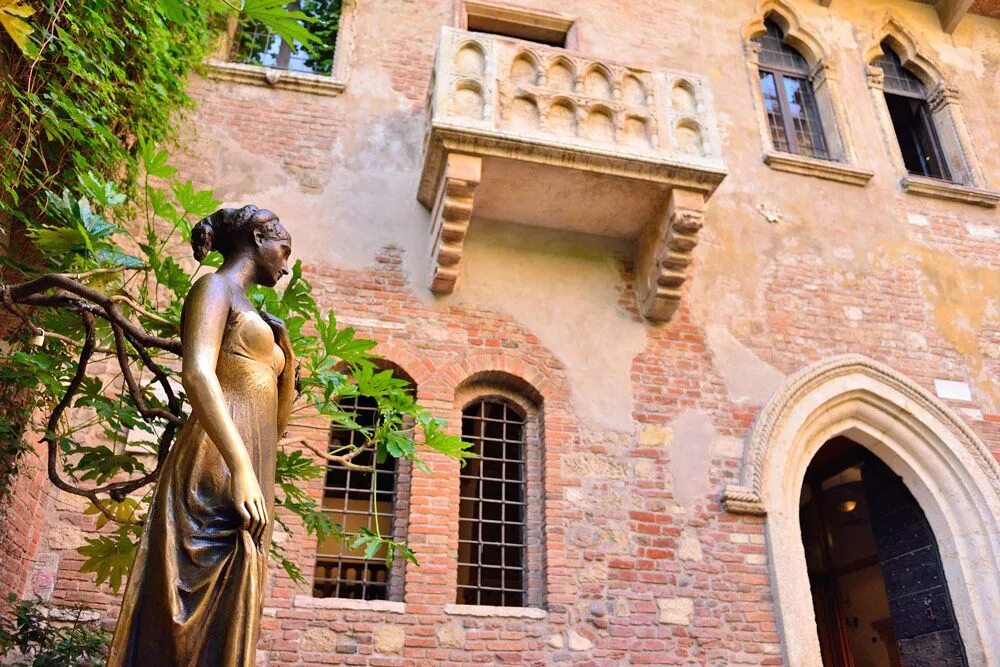Romeo juliet verona. Romeo juliet verona. Romeo juliet verona. Romeo et juliette musical chinese 2021. Romeo juliet verona.