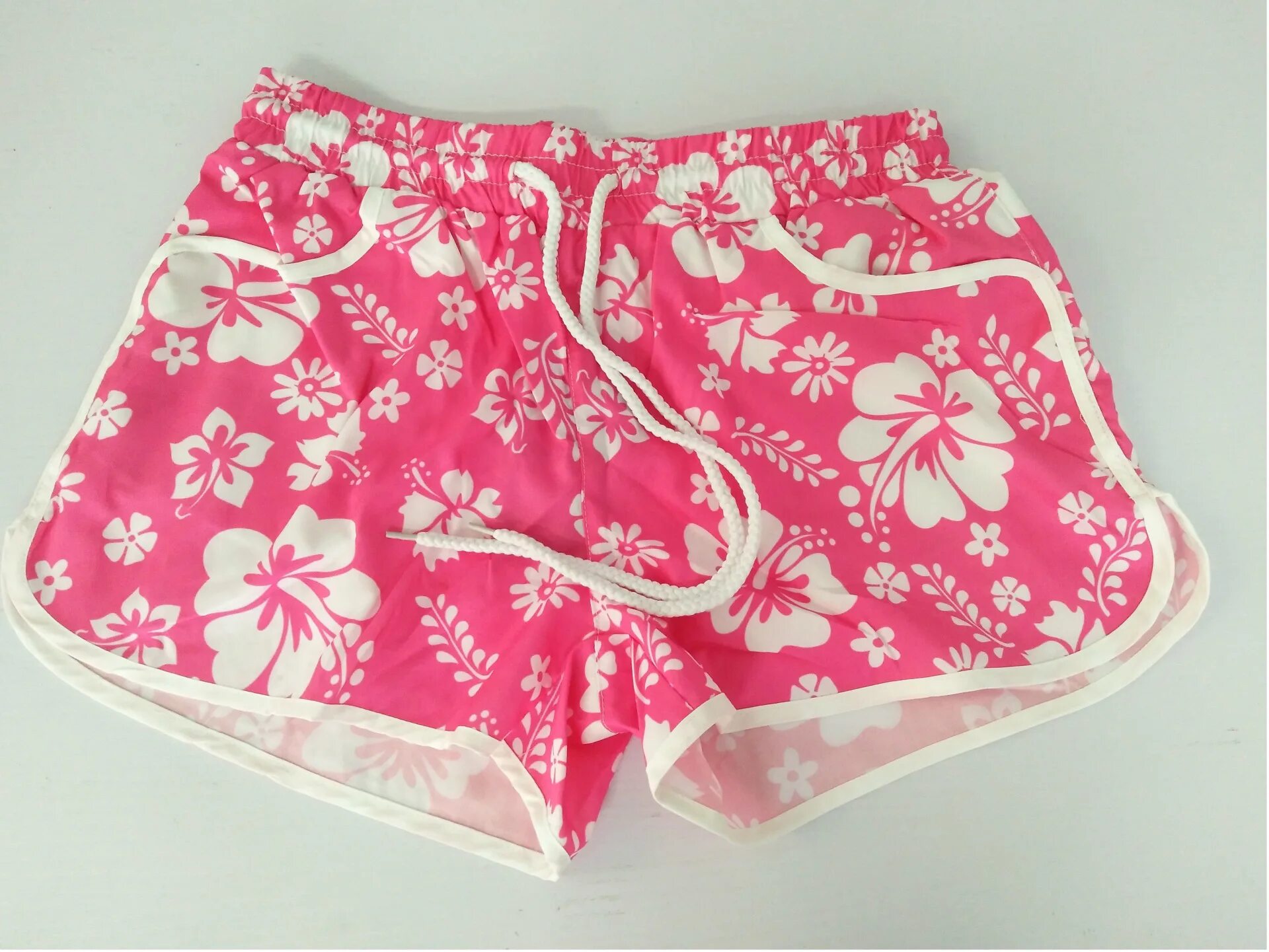 женские гавайские шорты. гавайские шорты женские. гавайские шорты женские. женские гавайские шорты. пляжные шорты женские.