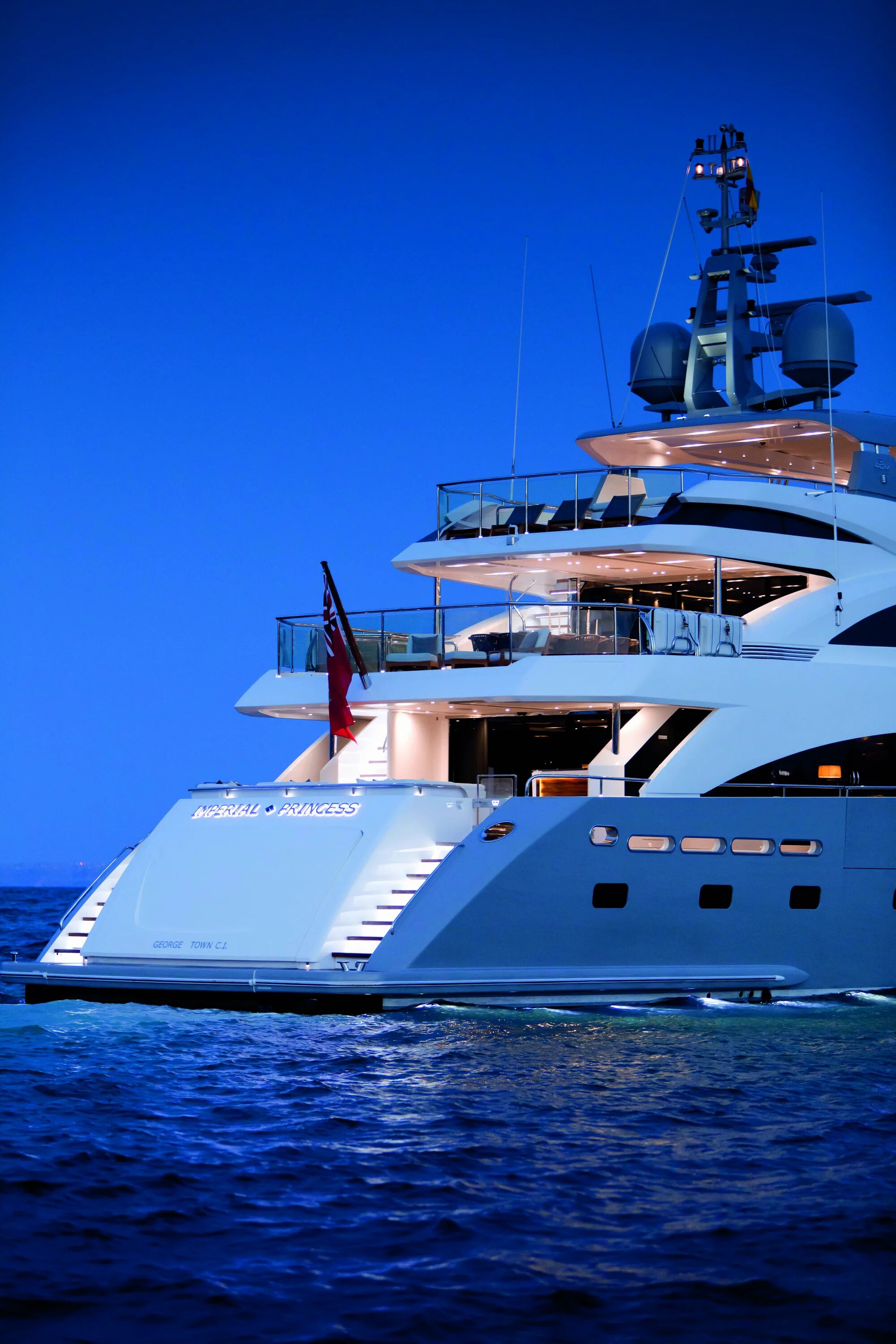 Palmer johnson 48m supersport. яхта меркури. яхта количество букв и звуков. Eclipse яхта. моторные яхты океанского класса.