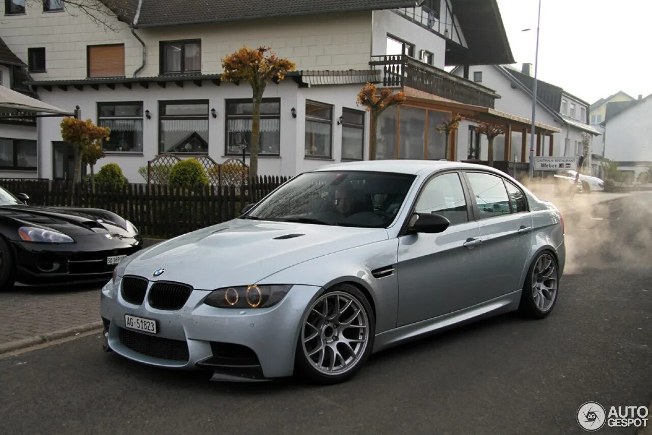 Бмв 3 90. BMW m3 e90. BMW m3 e90 седан. BMW 3 e90 седан. BMW m3 e90 2009.