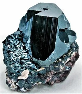 Металлический камень