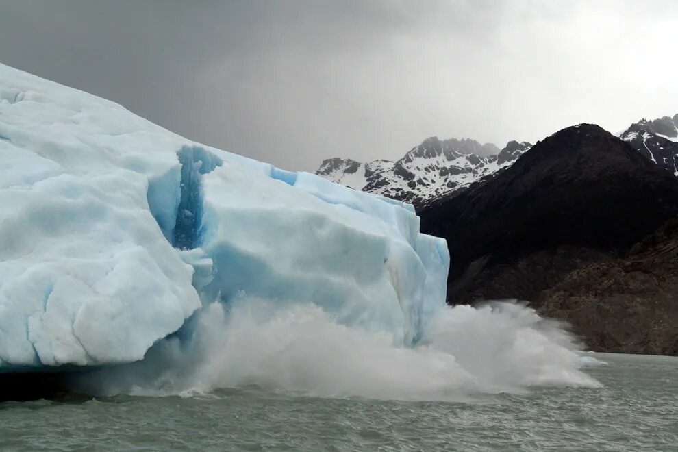 В ледниках содержится вода