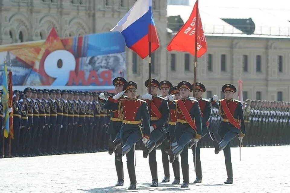 9 мая на дону. Парад Победы в Ростове на Дону. Парад 9 мая 2022 Ростов на Дону. 2020 Парад Ростов. Знамя Победы на параде.