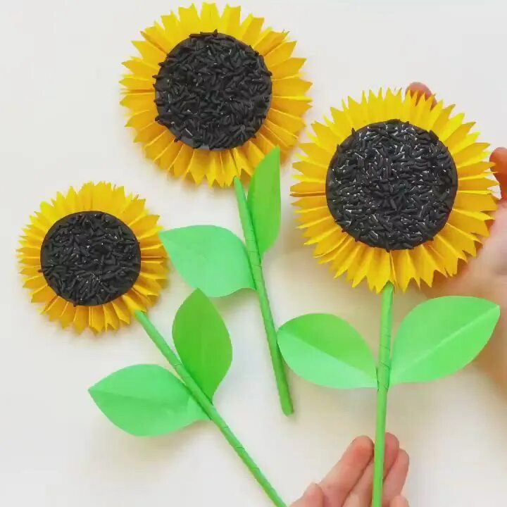 Подсолнух из бумаги для детей. Подсолнух из бумаги. подсолнух из цветной бумаги.