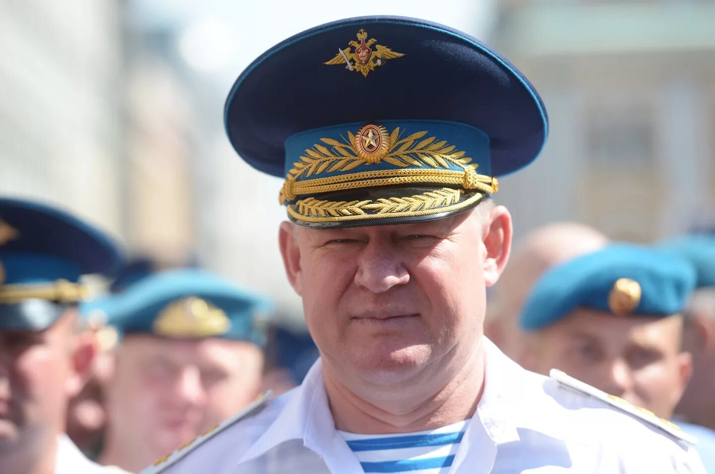 Плотный главный. Генерал ВДВ Сердюков. Генерал полковник Сердюков.