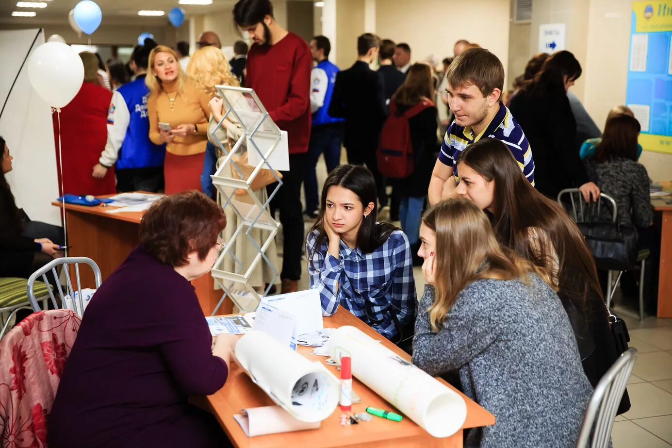 Вузы Югры. МБУ университет-Югра. СУРГУ школа. СУРГУ выпускники.