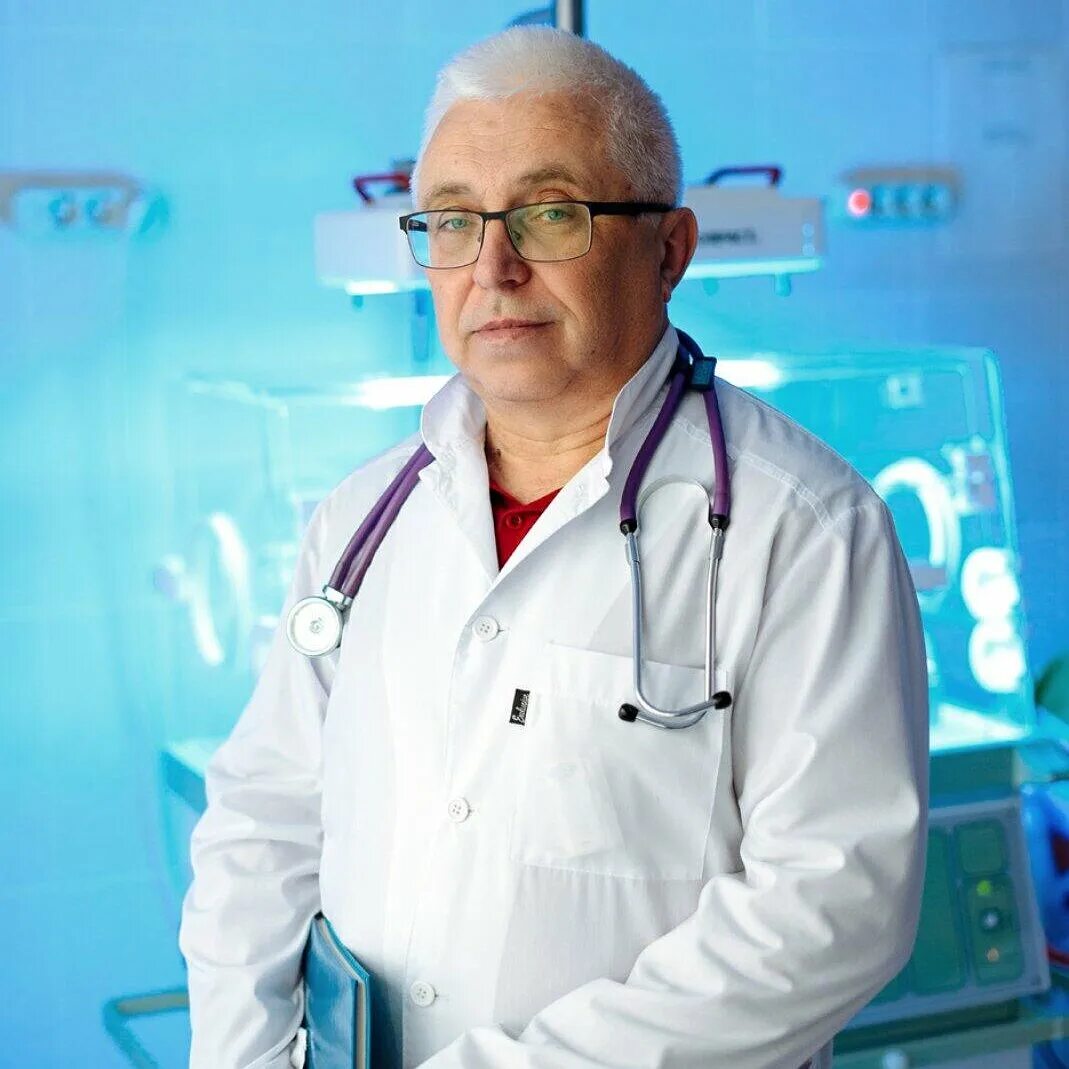 Пилюгин сергей. Макеевская больница врачи. Макеевка врач. Рудничная больница сотрудники. Макеевка врач.