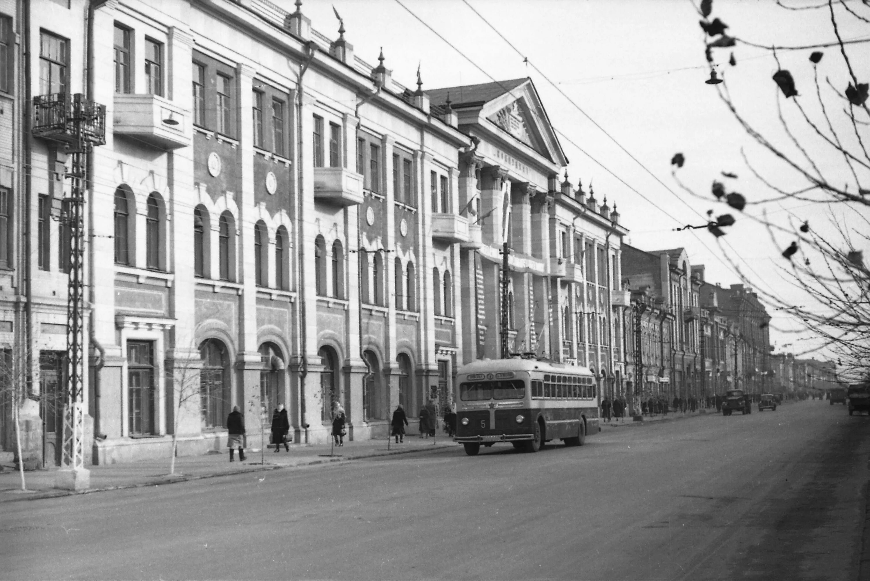 Картинку улица ленина. Саратов ул.Ленина. Улица Ленина Саратов. Саратов проспект Ленина переименован. Старый Саратов.