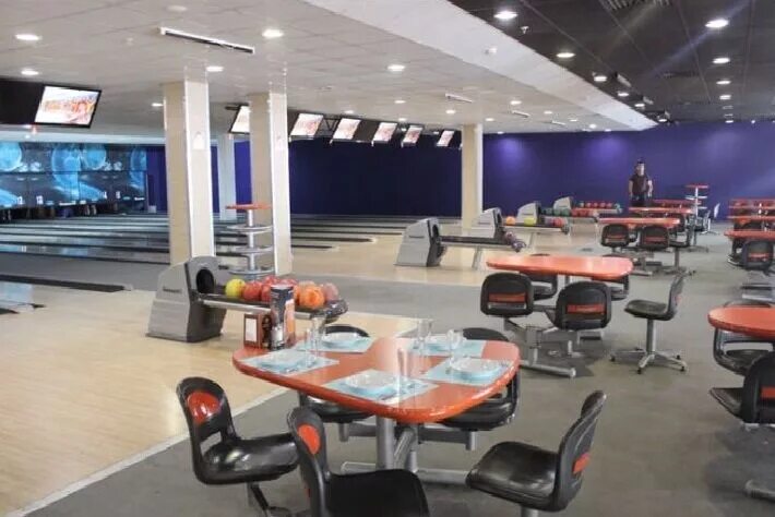 боулинг в астрахани три кота