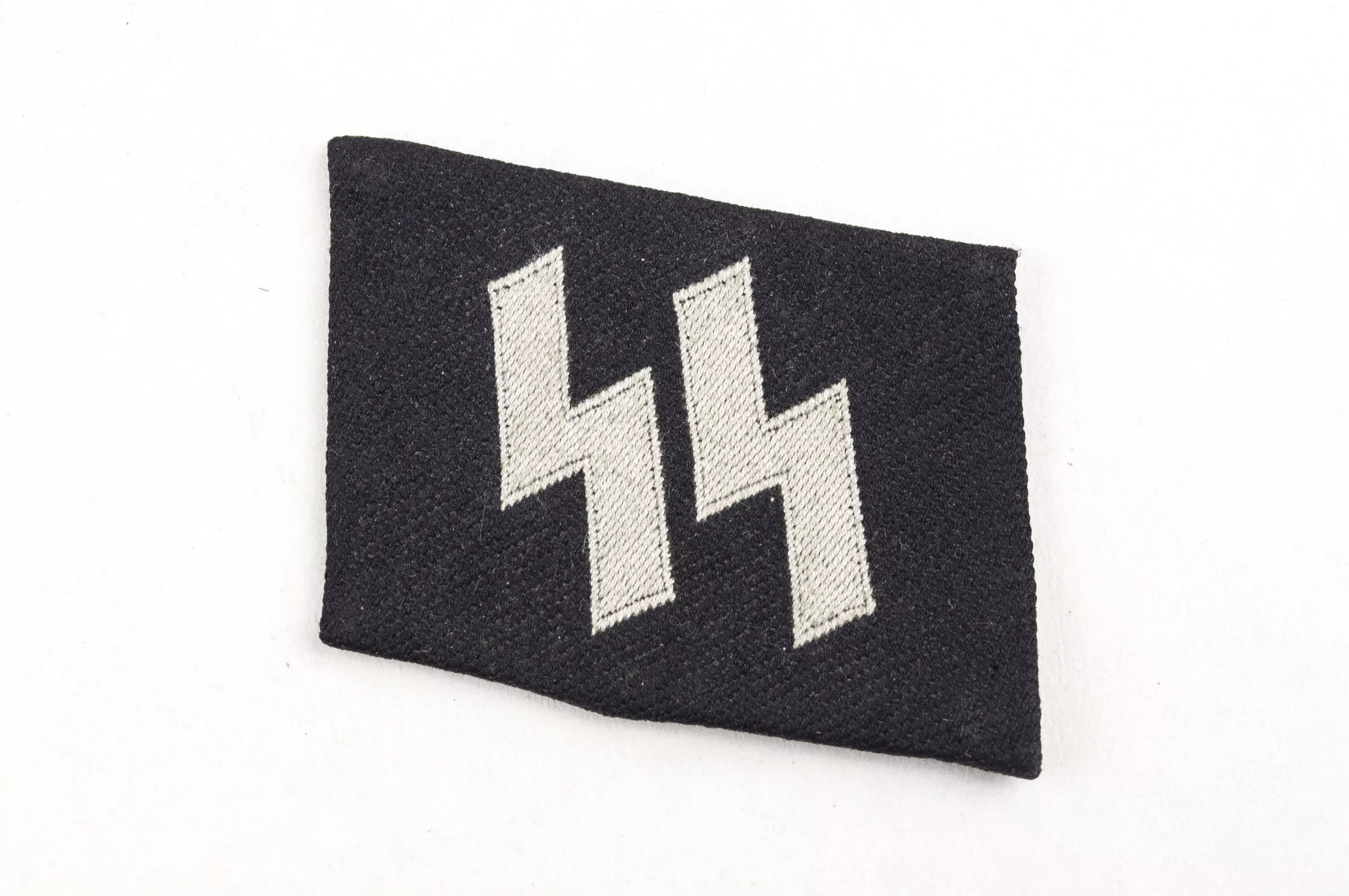 Киновод сс сайт. Полк СС Варяг. Waffen SS футболка принт. Футболка Боровикова Waffen SS. Waffen SS картинка большая с футболки.
