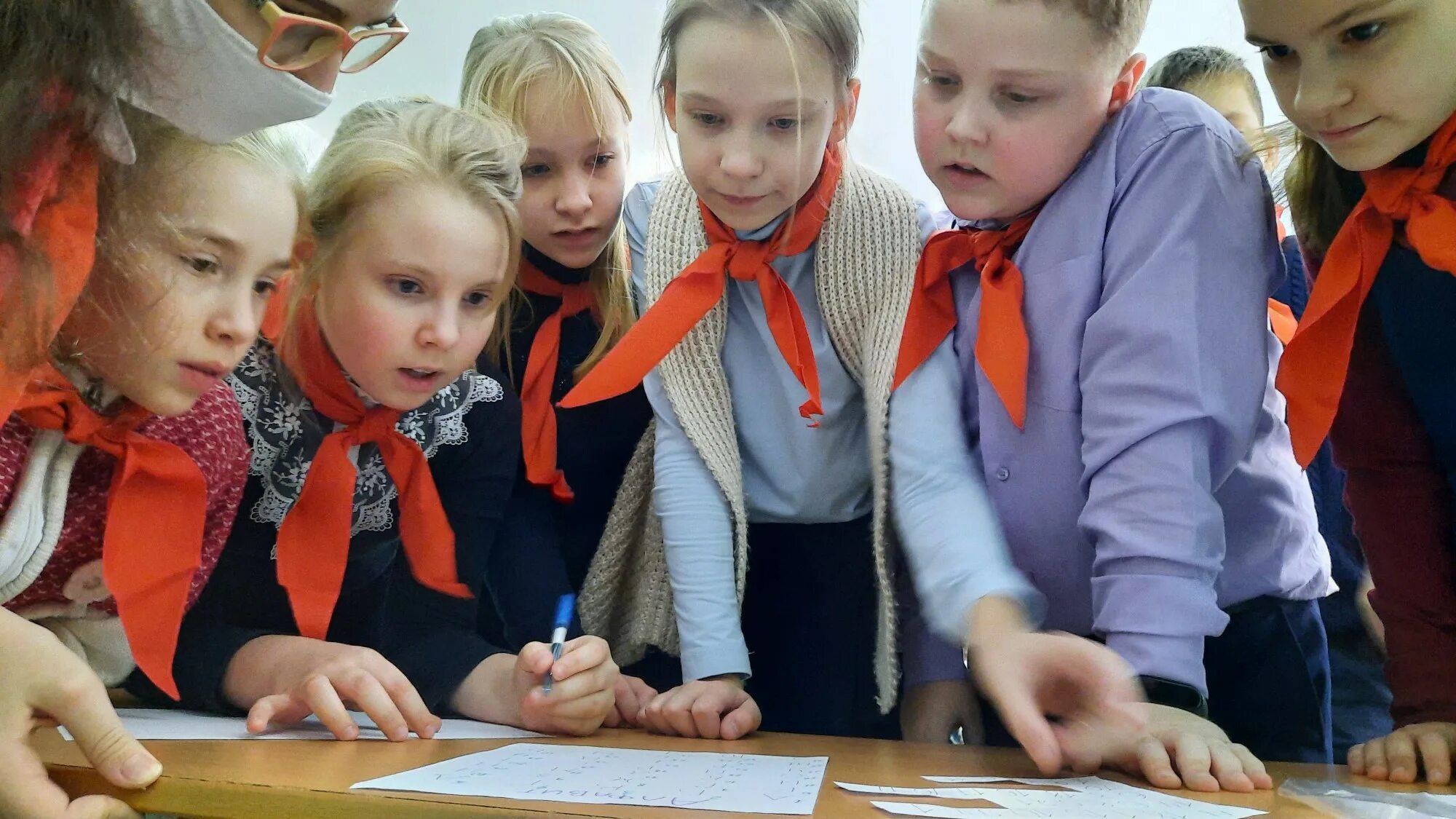 школьники екб. новая школа екатеринбург. школьники екб. екб еда в школе 197. с 1 сентября первокласснику.