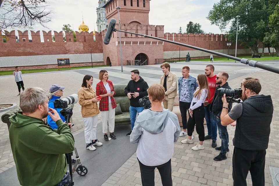 Теперь я босс ведущие. Теперь я босс! Телепередача кадры. Туляки стали генералами. Что стало с участниками шоу