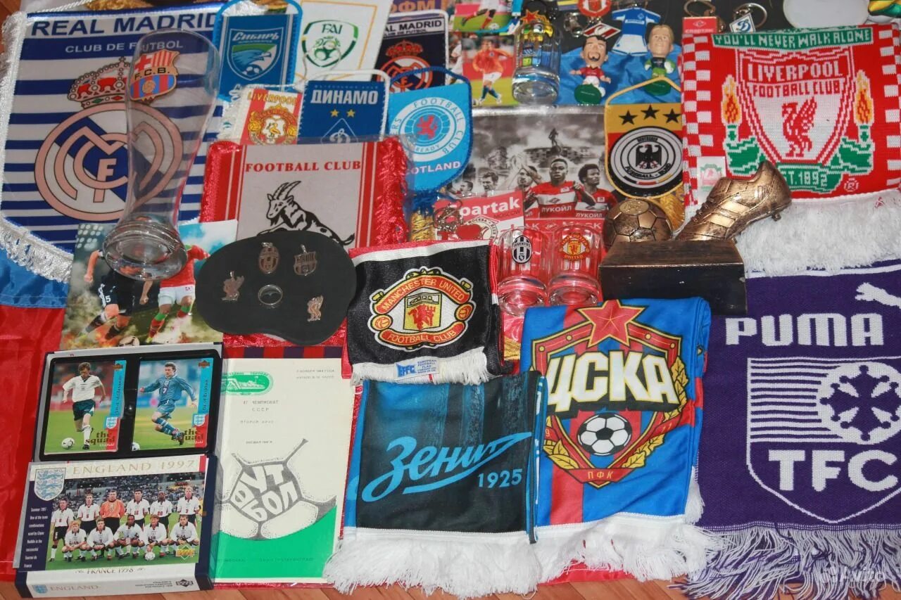 футбольная атрибутика воронеж. рынок футбольной атрибутики. тц садовод футбольная атрибутика. футбольная атрибутика брянск. магазин футбольной атрибутики в брянске.