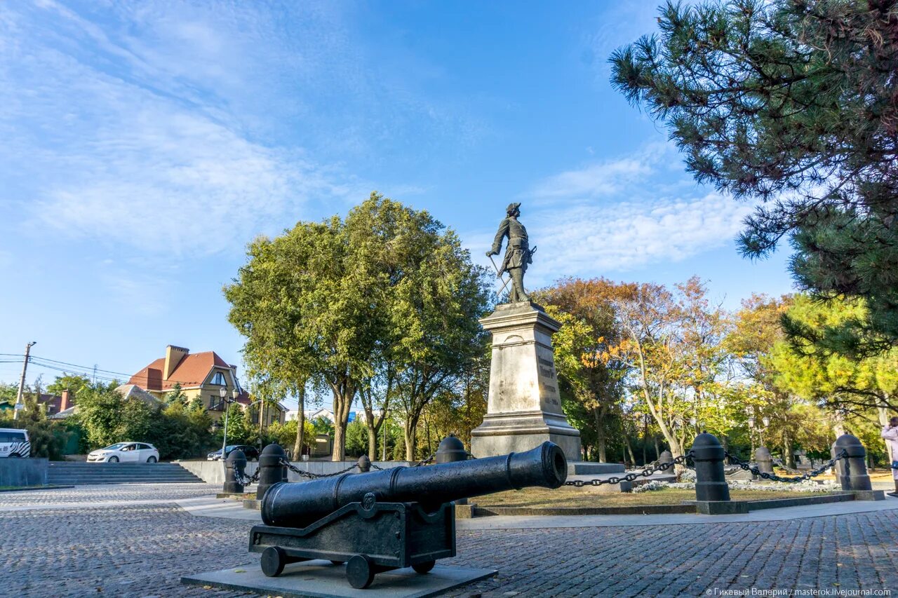 Сквер Петра 1 в Таганроге. Памятник Петру 1 в Таганроге. Памятник Петру в Таганроге набережная.