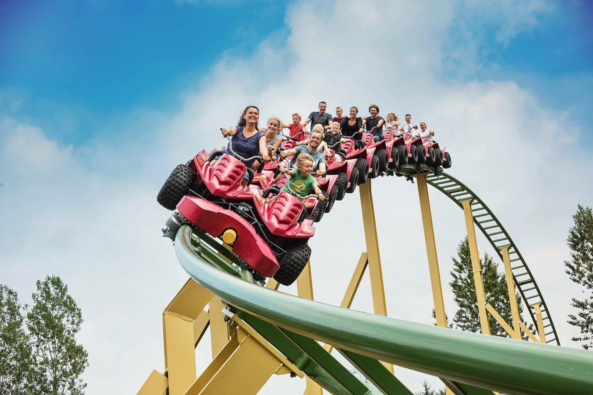 Roller Coaster аттракцион. Аттракцион: американские горки (Mini Otto). Бесплатный парк аттракционов