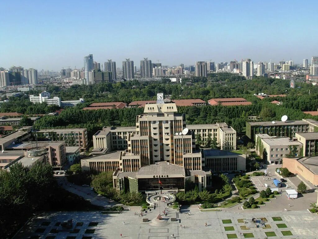 Сиань университет Jiaotong. XI'an Jiaotong University кампус. Сиань транспортный университет. Сианьский Цзяотун университет (XI'an Jiaotong University) фото.