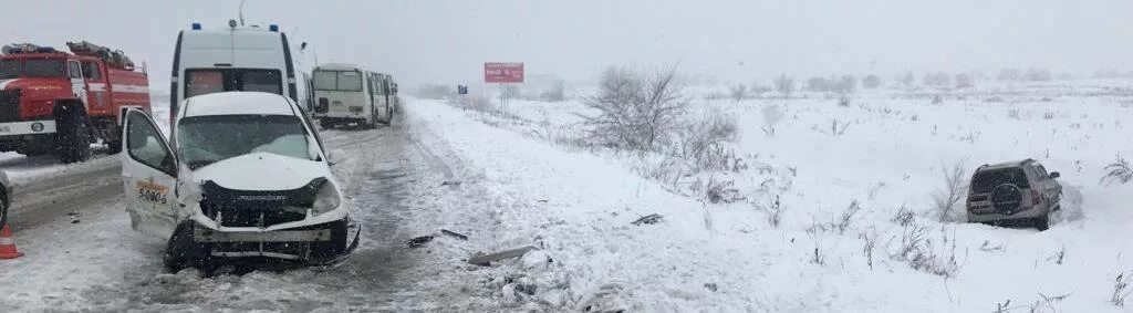 дтп саяногорск сегодняшнее. дтп саяногорске. авария 22 января в саяногорске. 03. авария трасса саяногорск абакан.