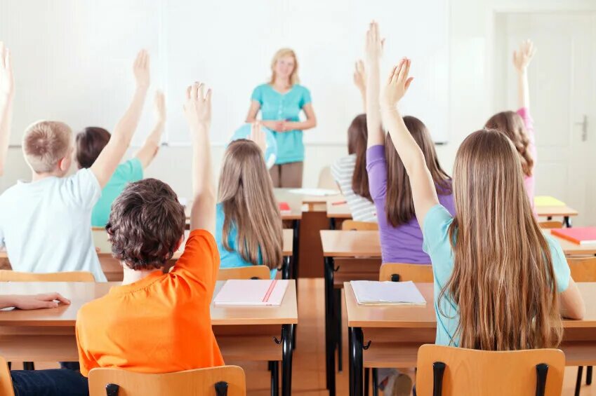 Усть лабинский лицей ученики. During the lessons. Класс учеников поднимают руки. During the lessons. Скучающие студенты.