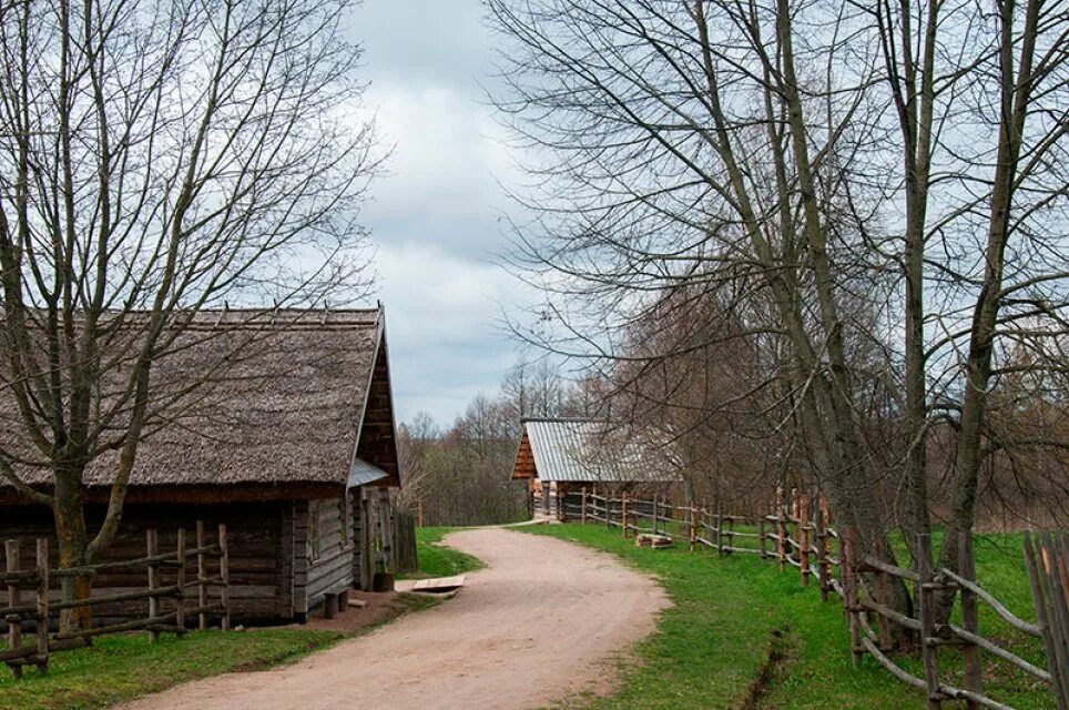 Деревне минская обл. Забродье деревня Минская область. Усадьба из деревни Забродье Столбцовского района Минской области. Усадьба Марговица. Музей в д. Забродье.