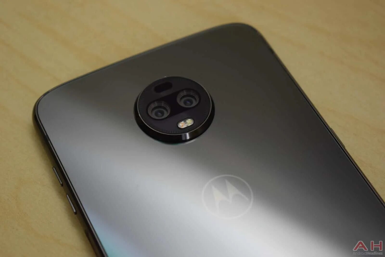 Motorola z3. Motorola Moto z3 Verizon Прошивка. Блок питания для зарядки Motorola Moto z4 z3 z2 Force z Play.