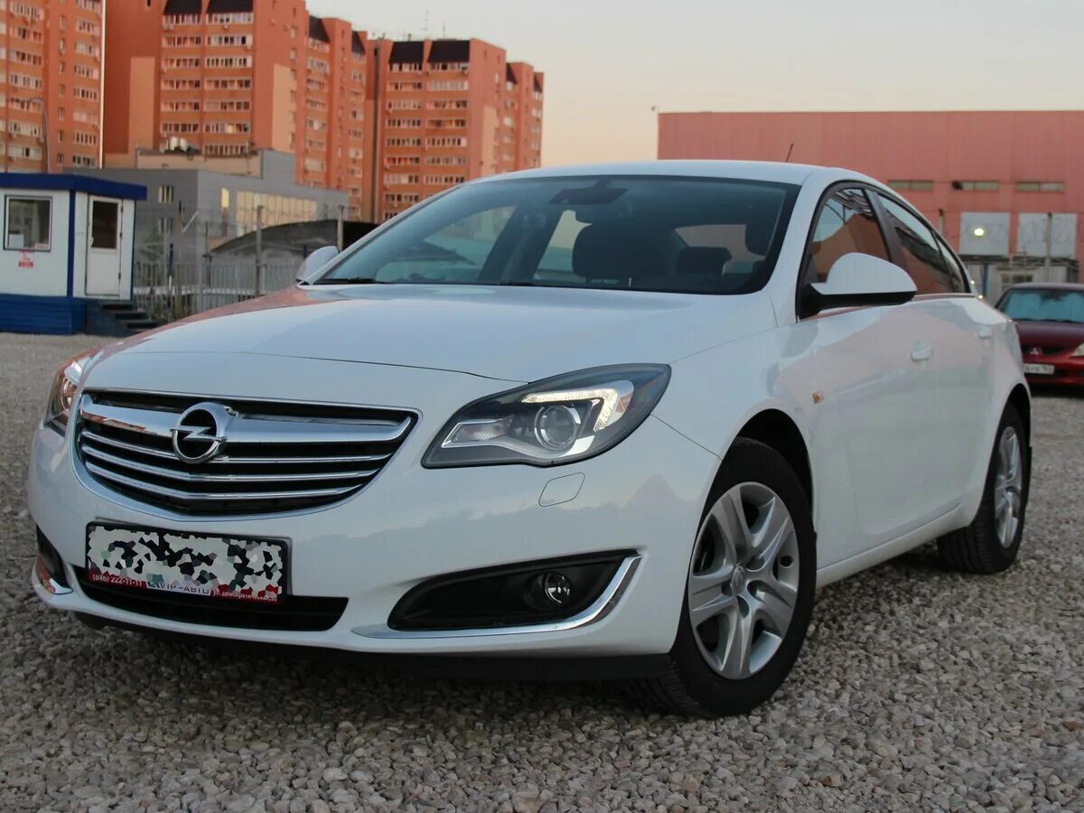 Инсигния 1.6 отзывы. Opel Insignia 2014 Рестайлинг. Опель Инсигния 1,6 2012. Opel Insignia 1 Рестайлинг. Инсигния 2014 седан.