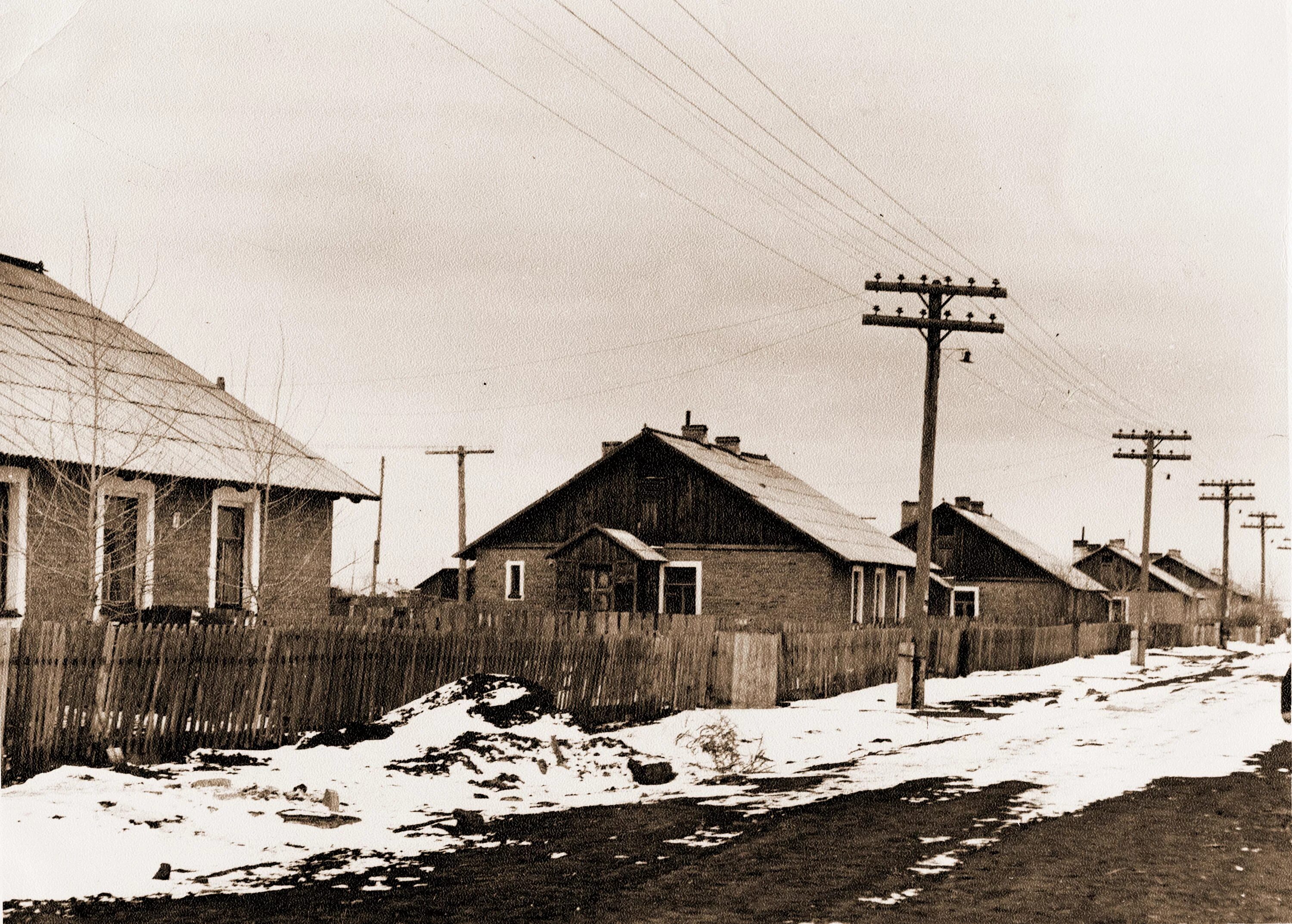 в каком году построена поселок область