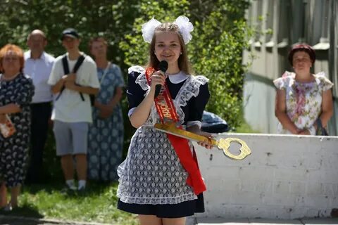 Первым выпускным