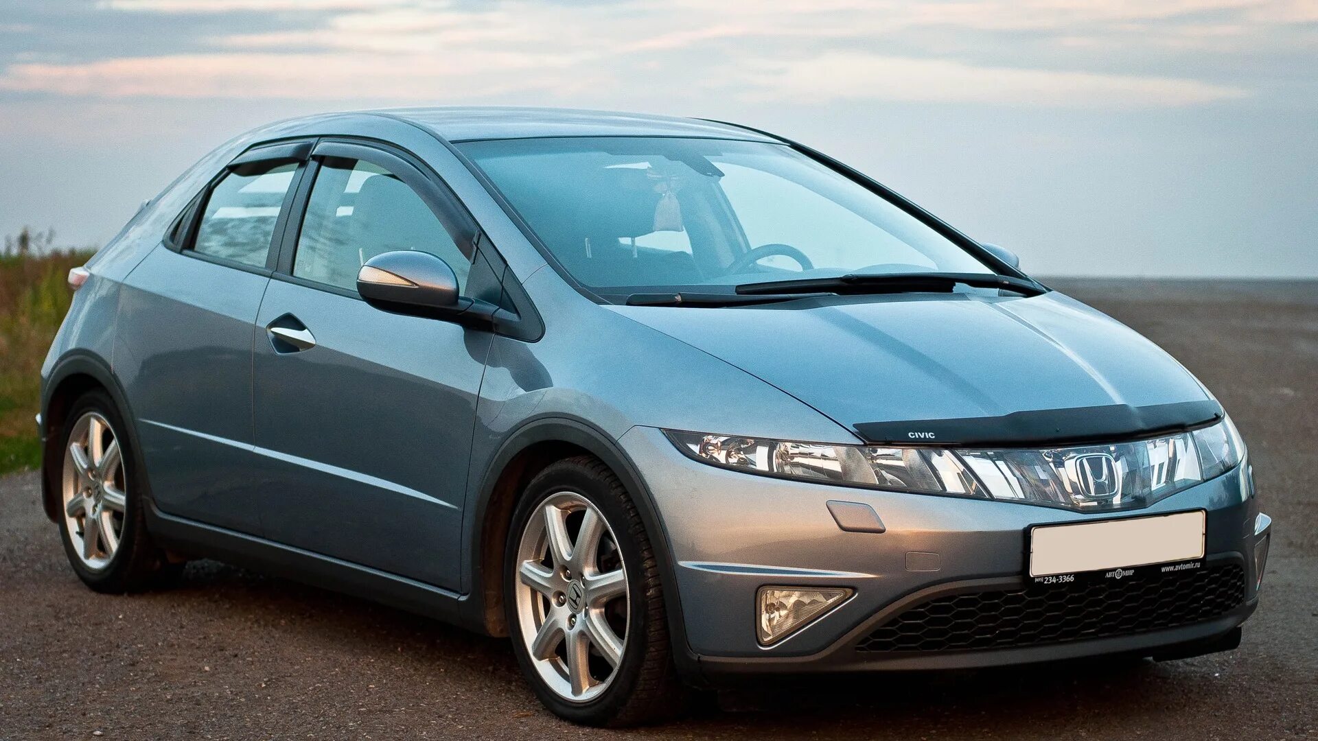 Хонда хэтчбек 2008. Honda Civic 5d 2008. Honda Civic 5в 2008. Honda Civic 5d (8g). Хонда Цивик 5д 2008.