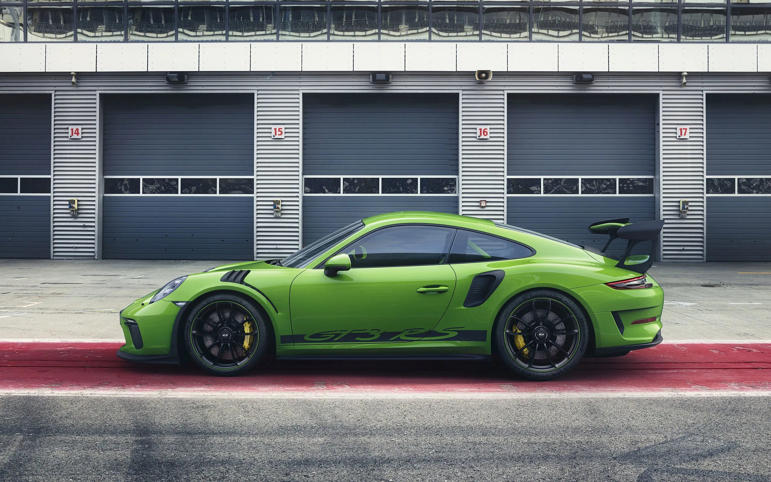 Порше 911 gt 3 rs. Porsche 911 gt3 rs. porsche 911 gt3 rs зеленый. порше 911 гт. porsche 911 gt3 rs 2018.