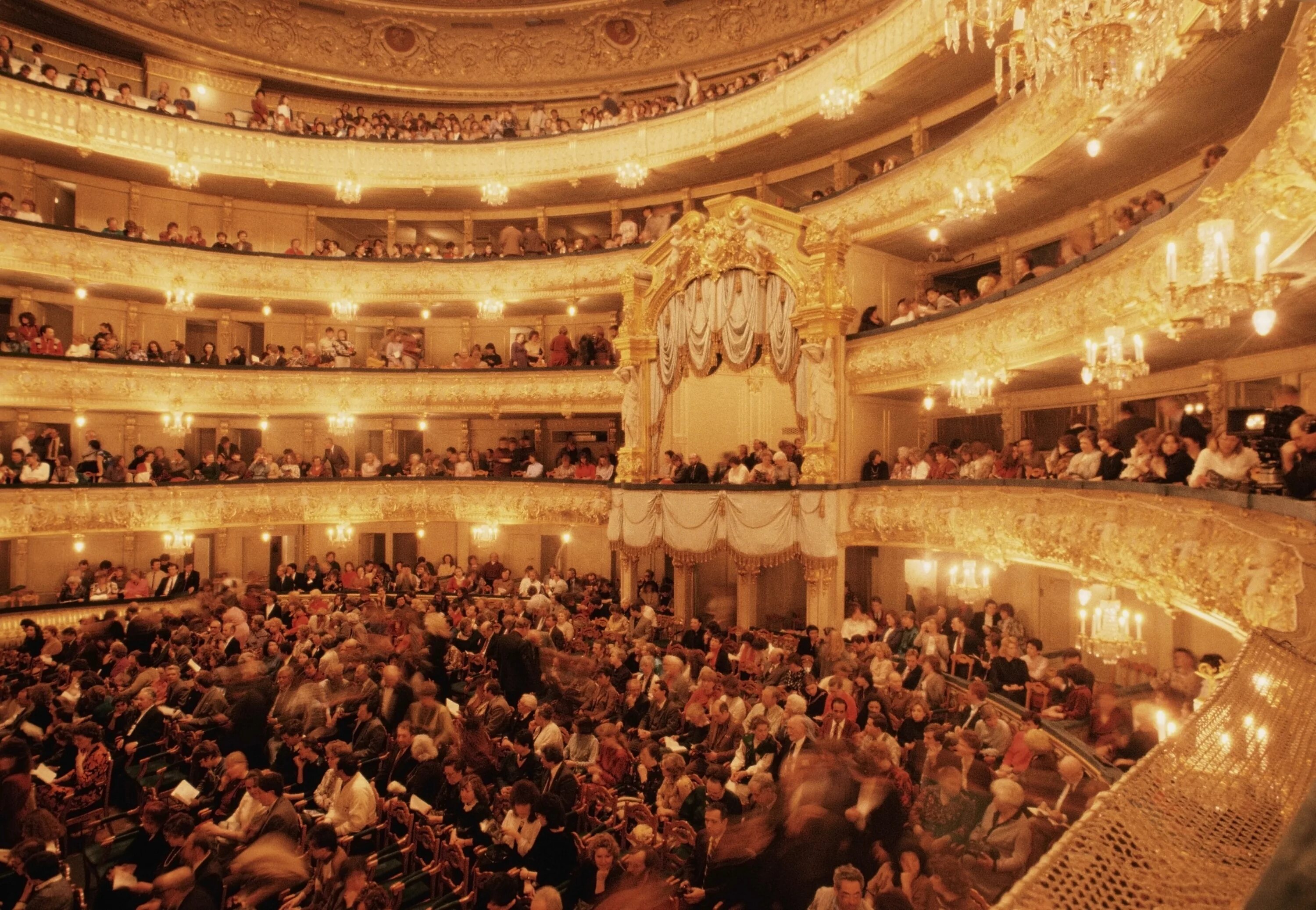 Мариинский театр Санкт-Петербург. Театр Мариинка в Санкт-Петербурге. Мариинский театр Мариинский театр. Сцена Мариинского театра Санкт-Петербург.