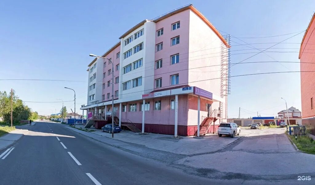 телефон салехард. республики 98 салехард. салехард магазин смартфонов. полиция новый уренгой здание. торговый центр центральный салехард.