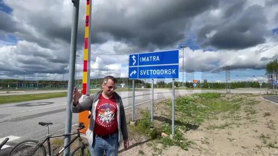 Граница с финляндией. Закрытие границ финляндии. Пограничный контроль ночью с фонариком. Пограничники финляндии. Карелия российско-финская граница.