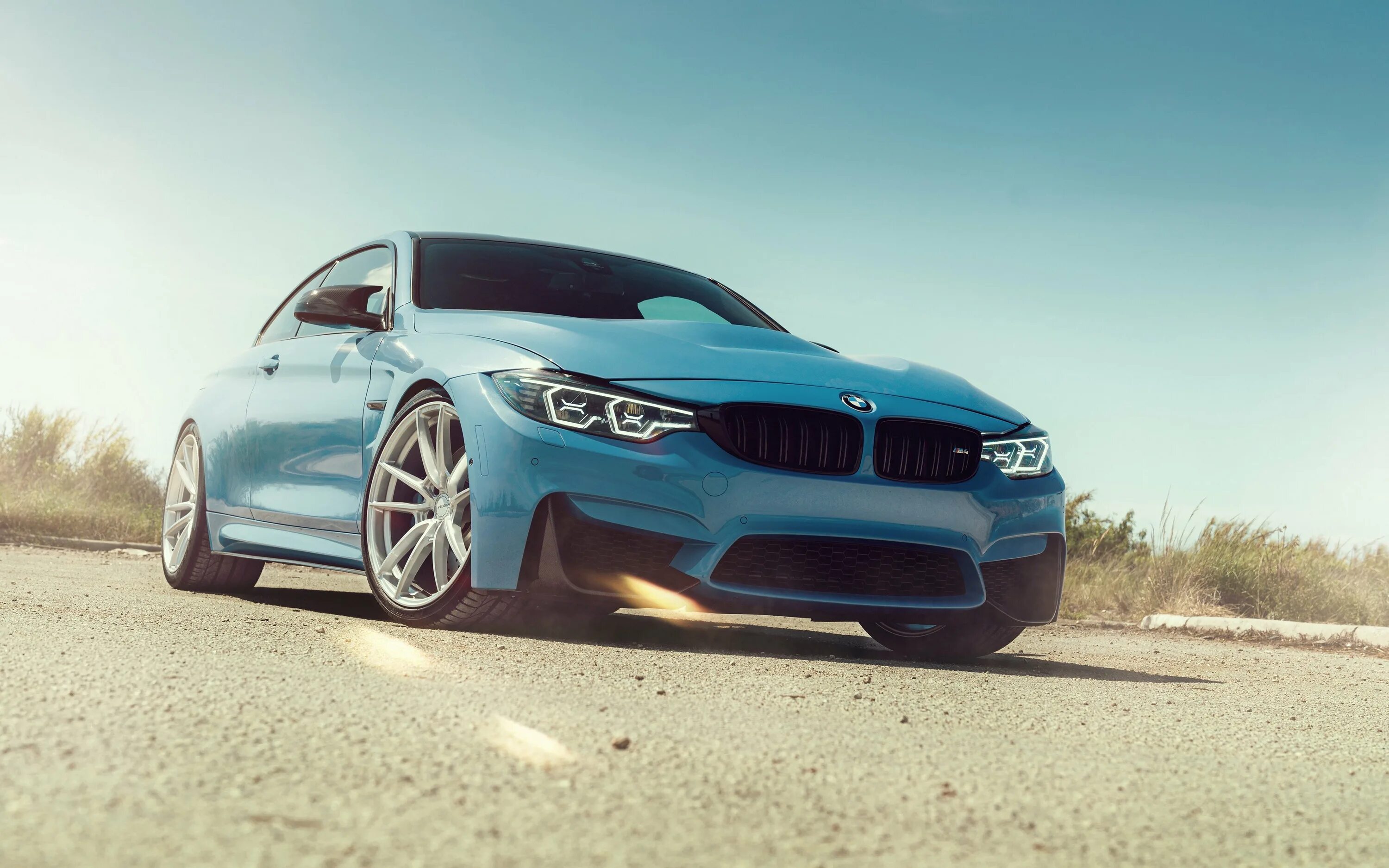 Бмв м4 обои. BMW m4. BMW m5 f10. BMW m4 r.