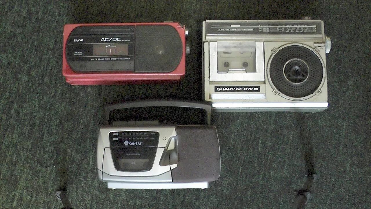 Видеомагнитофон hitachi hi fi stereo. Магнитофон парус м-213с. Hitachi d-w 9 кассетная дека. Sharp кассетный магнитофон 80 годов. Мини кассетный магнитофон 80.