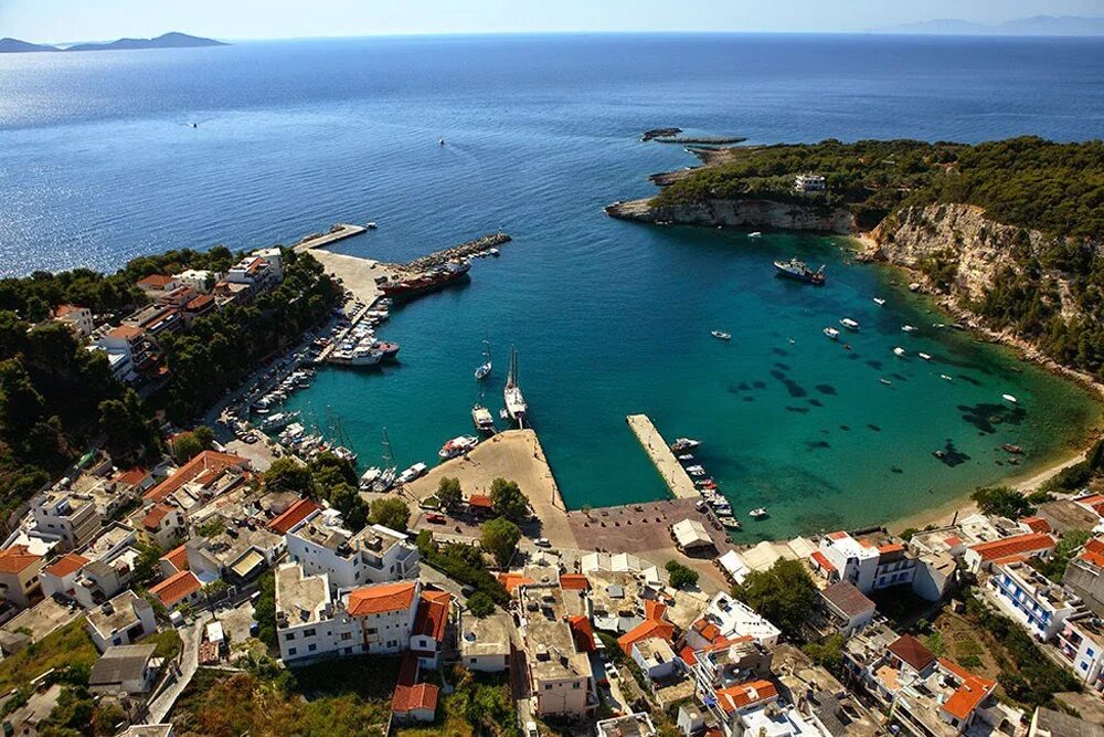 Alonissos, Greece's secret island utopia Far Out Magazine Grecia