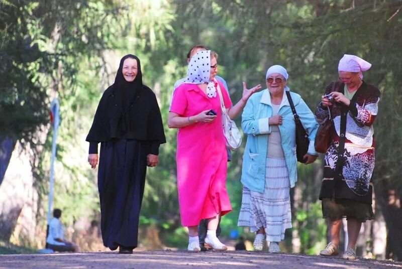 остров валаам экскурсовод екатерина. валаам экскурсоводам. экскурсовод в церкви. фото экскурсовод ксения из саратова на валааме. валаам экскурсоводам.