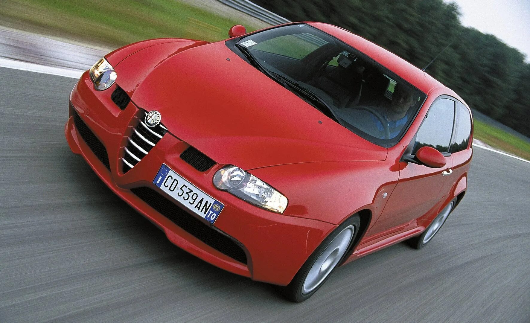 Альфа ромео трейлер. Alfa Romeo 147. Альфа Ромео 147. Alfa Romeo 147 2002. Alfa Romeo 147 GTA.