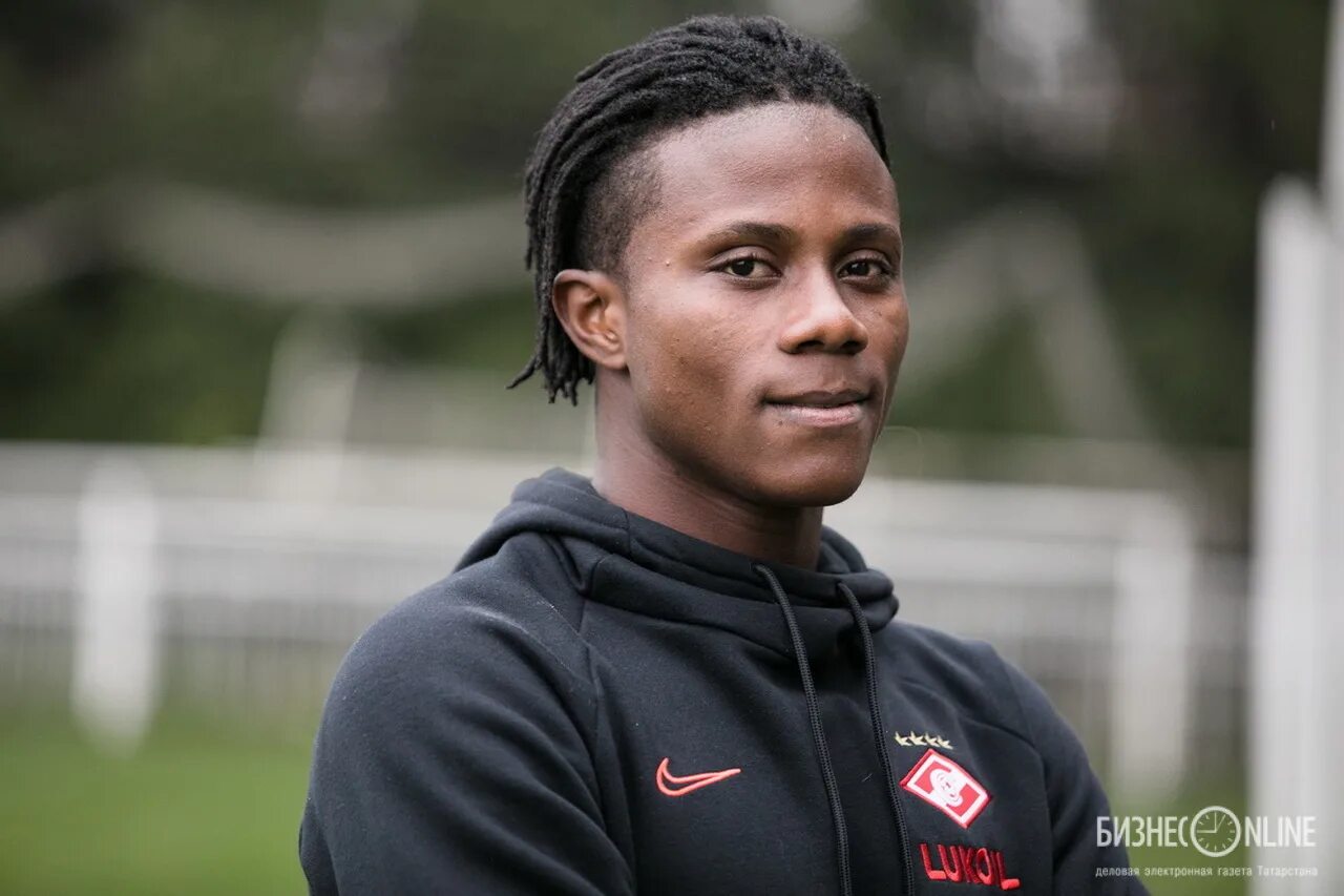 Сильванус нимели. Сильванус нимели футболист. sylvanus nimely.