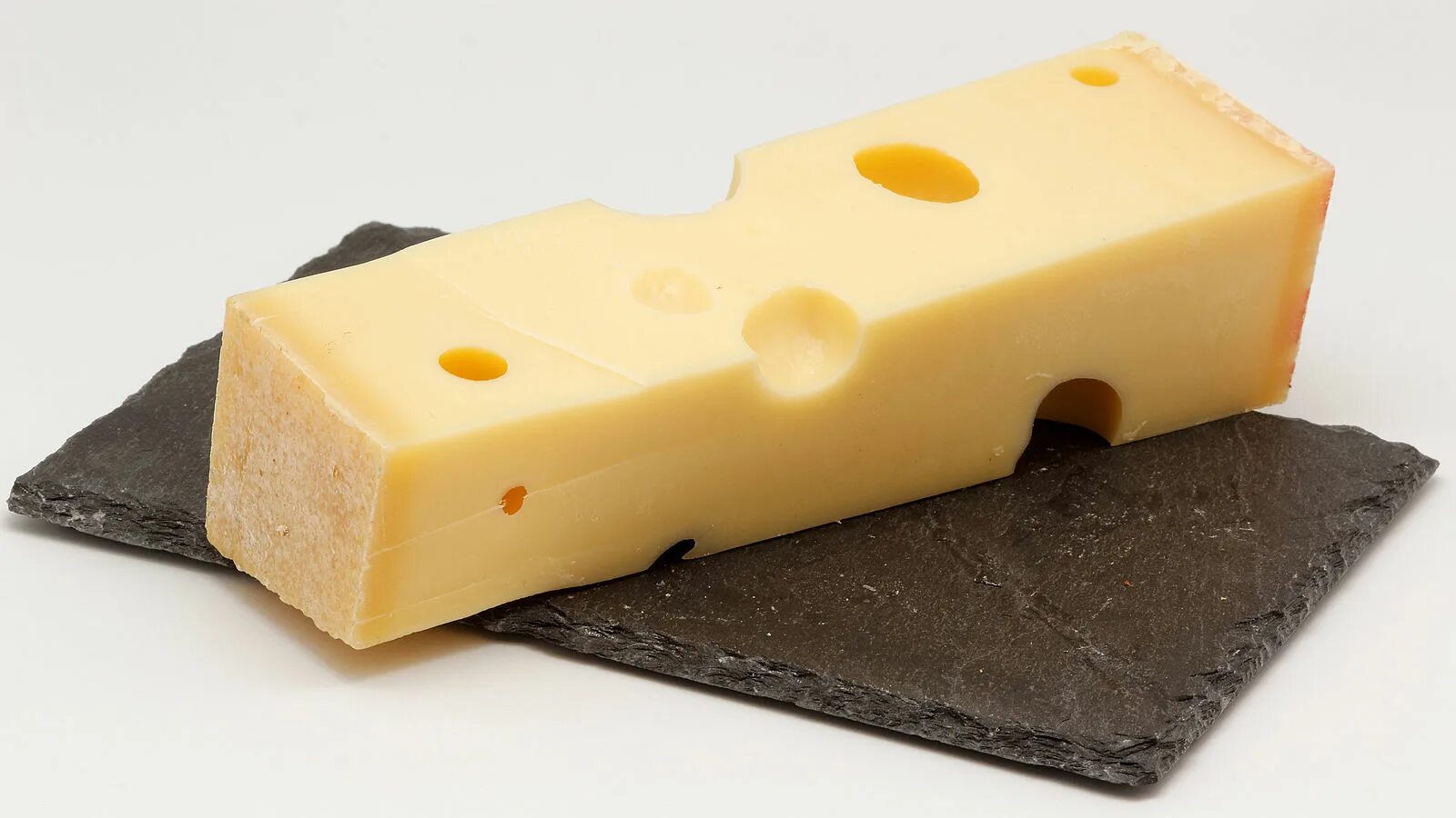 Сыр в который макают. Сыр emmental. швейцарский сыр эмменталь. королевский сыр эмменталь. сыр эмменталь швейцария.