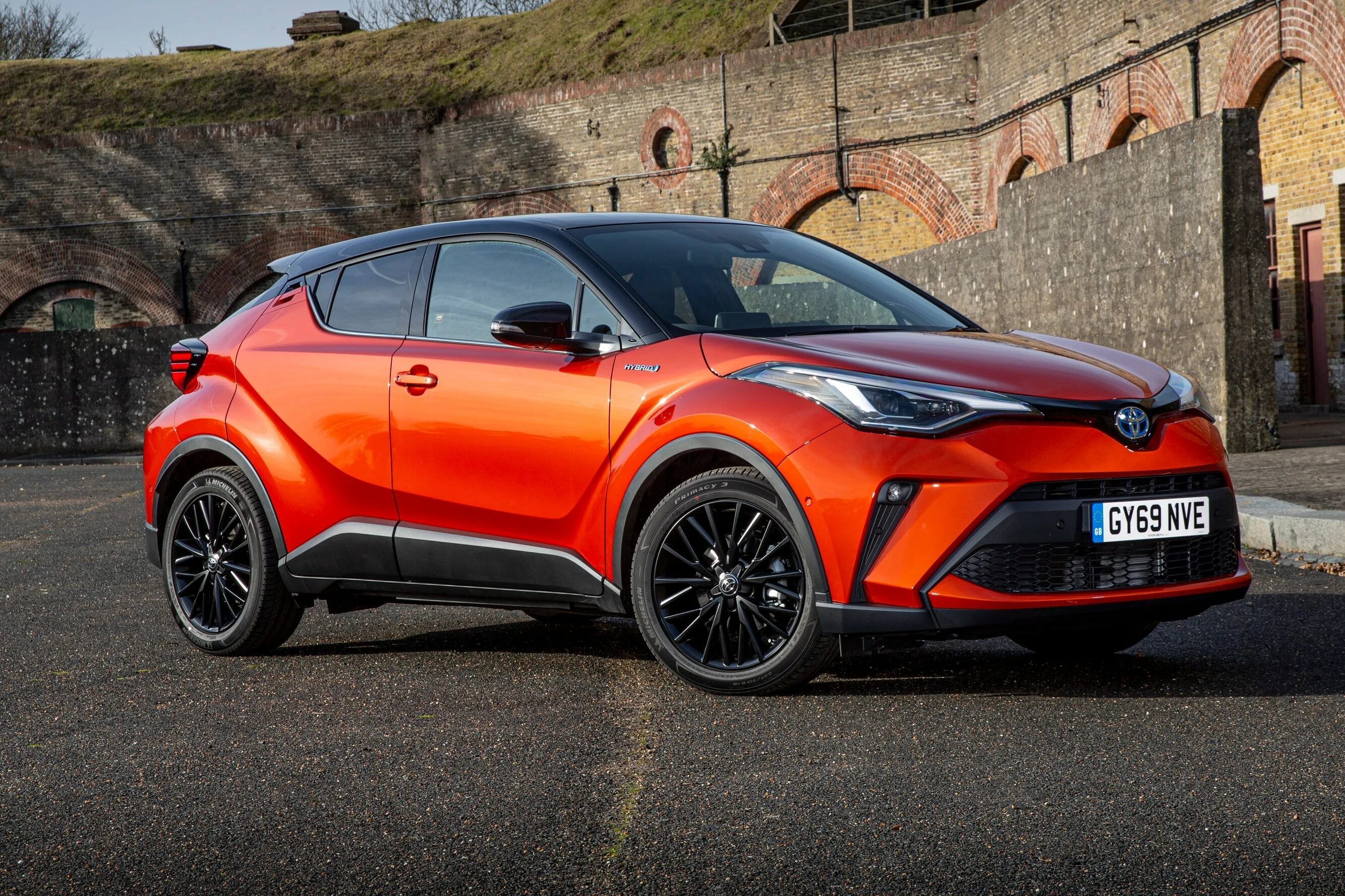 Toyota c-HR 2020. Toyota c-HR 1.8 Hybrid. Toyota Chr 2019. Toyota c-HR 2019. Купить toyota hr