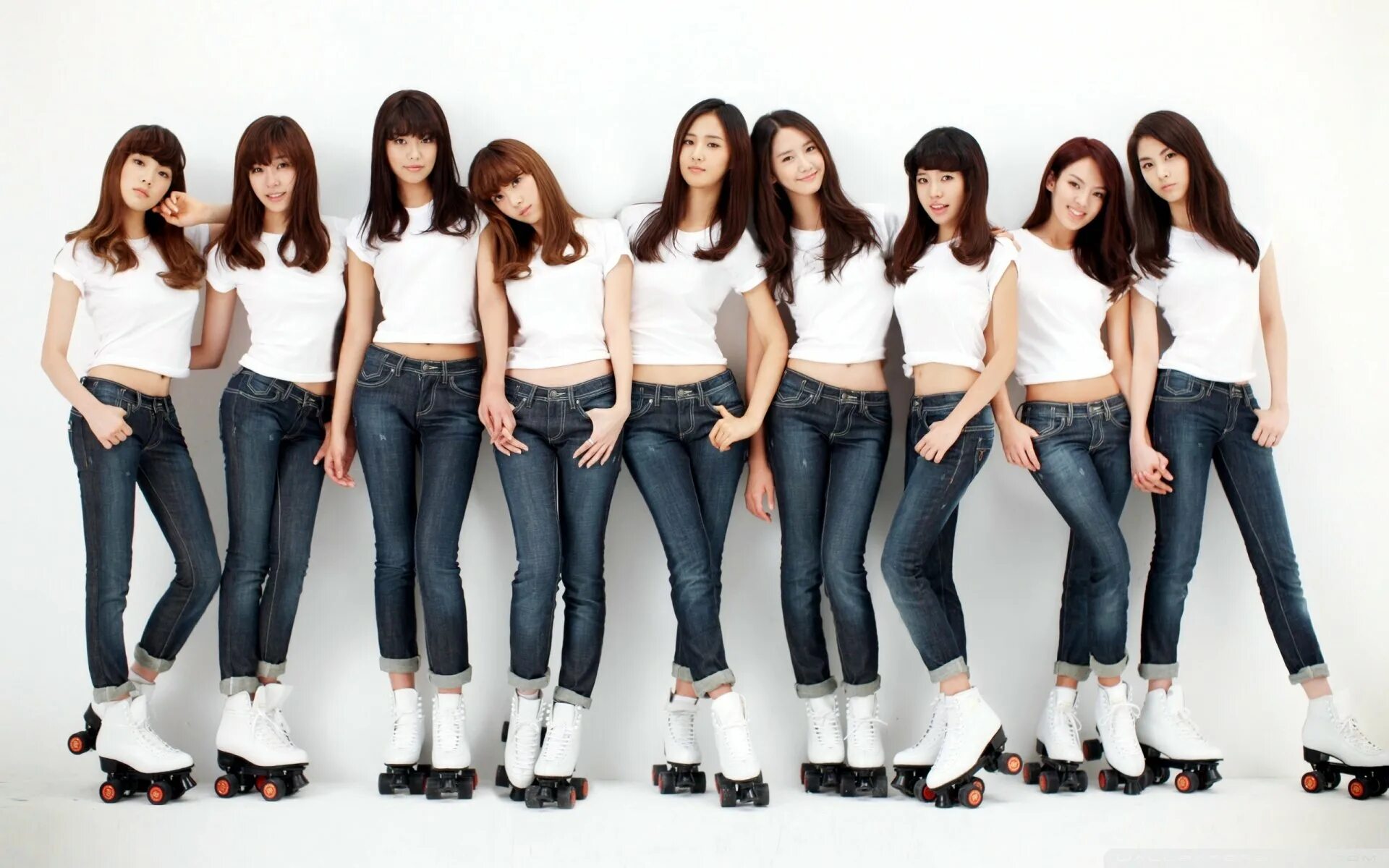 Корейская группа SNSD. Girls Generation корейская группа. Герл генерейшен распались. Girls Generation рост.