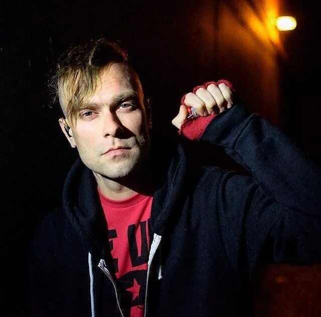 Берт маккрэкен. Берт маккрэкен. Берт маккрэкен. Маккрэкен. Бёрт маккрэкен.